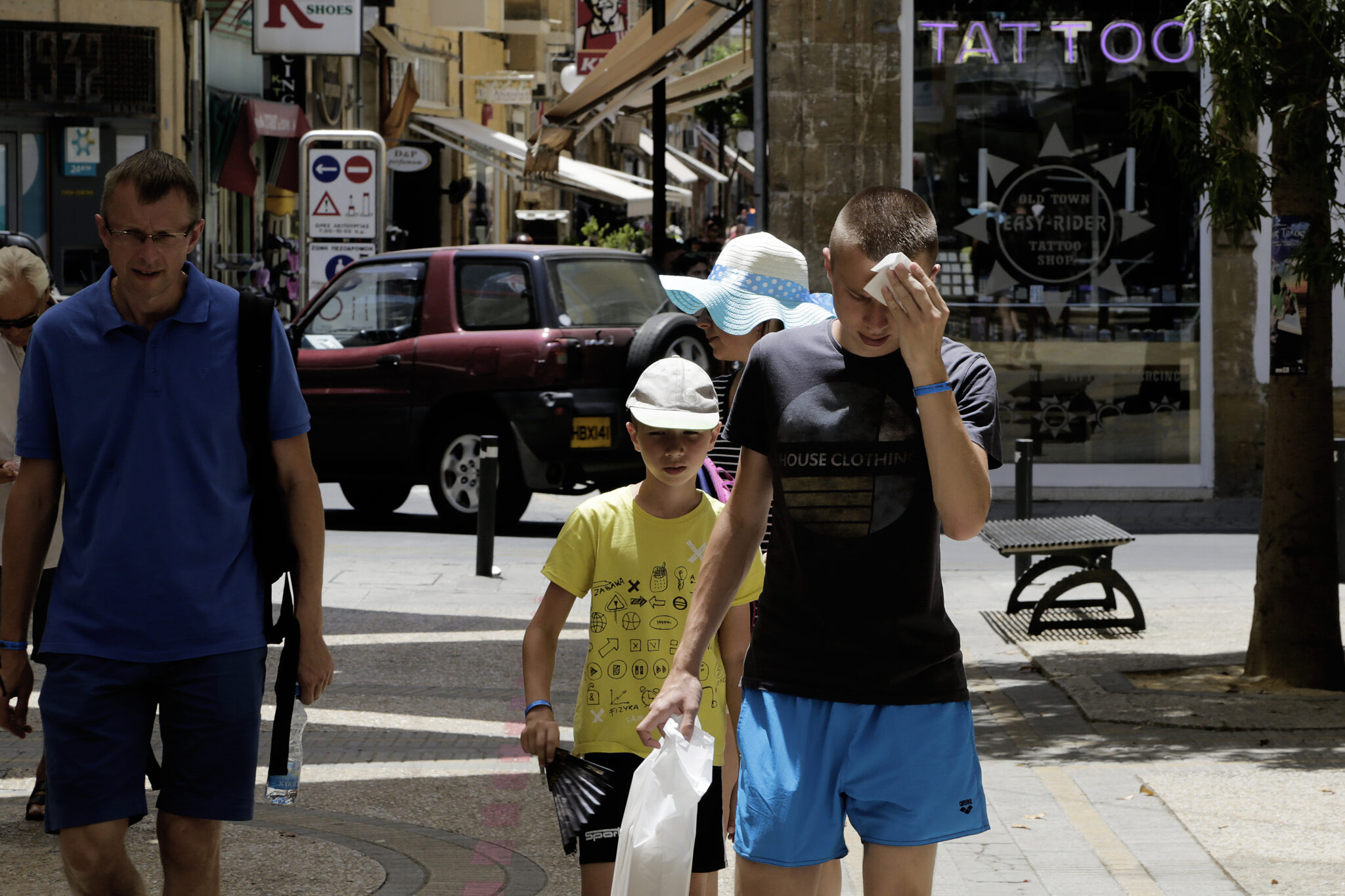 Σε κλοιό καύσωνα η Κύπρος: Πάνω από 40 βαθμούς "σκαρφαλώνει" η θερμοκρασία
