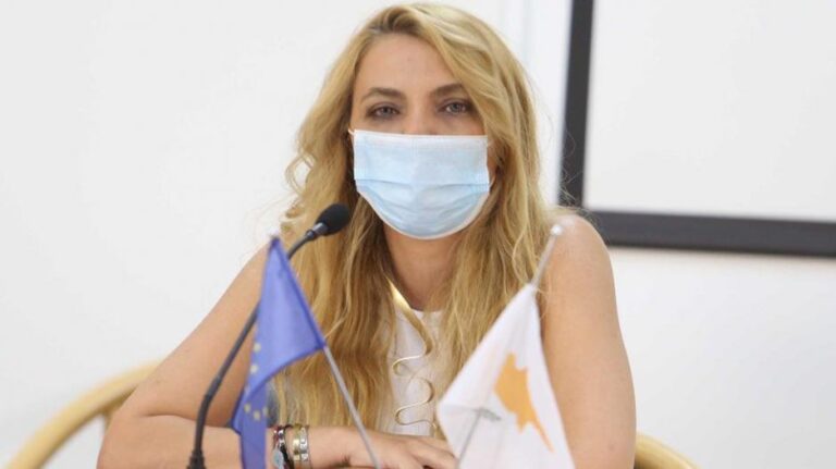 Δρ. Πανά: "Η κατάσταση είναι κρίσιμη, δεν το λέμε για να κινδυνολογήσουμε" (VID)