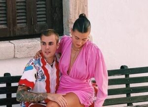 Justin Bieber: Οι διακοπές με την αγαπημένη του Hailey στη Μύκονο (PHOTO)