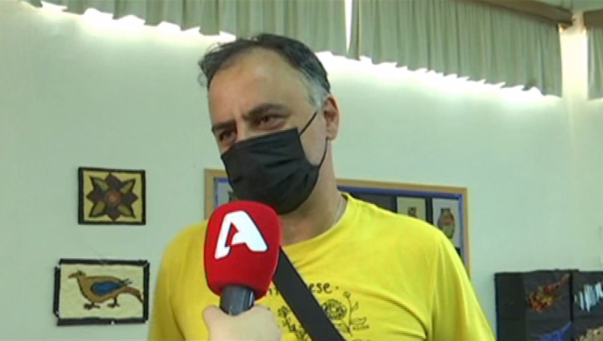 "Να εμβολιαστούν", "να μην μας αναγκάζουν": Διχασμός για τα δωρεάν rapid tests