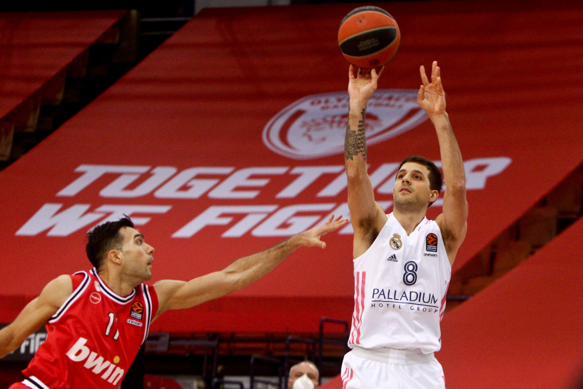 Ανακοινώθηκε από τη Μπαρσελόνα ο Λαπροβίτολα