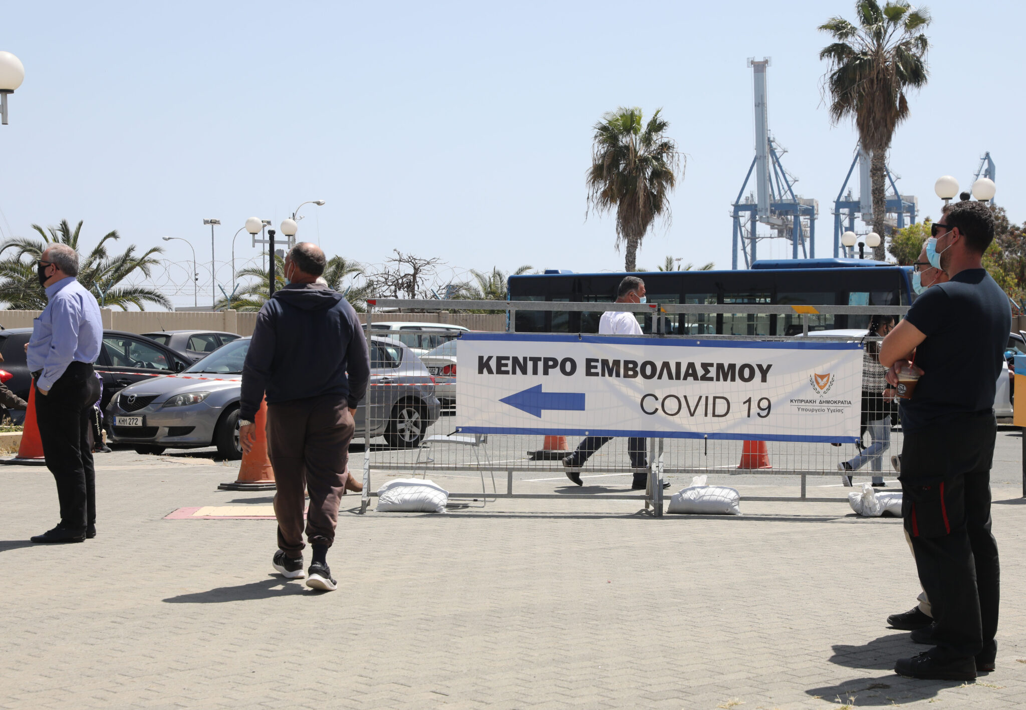 Έστειλε 14 e-mails στις Ιατρικές Υπηρεσίες για να επαναπρογραμματίσει εμβολιασμό