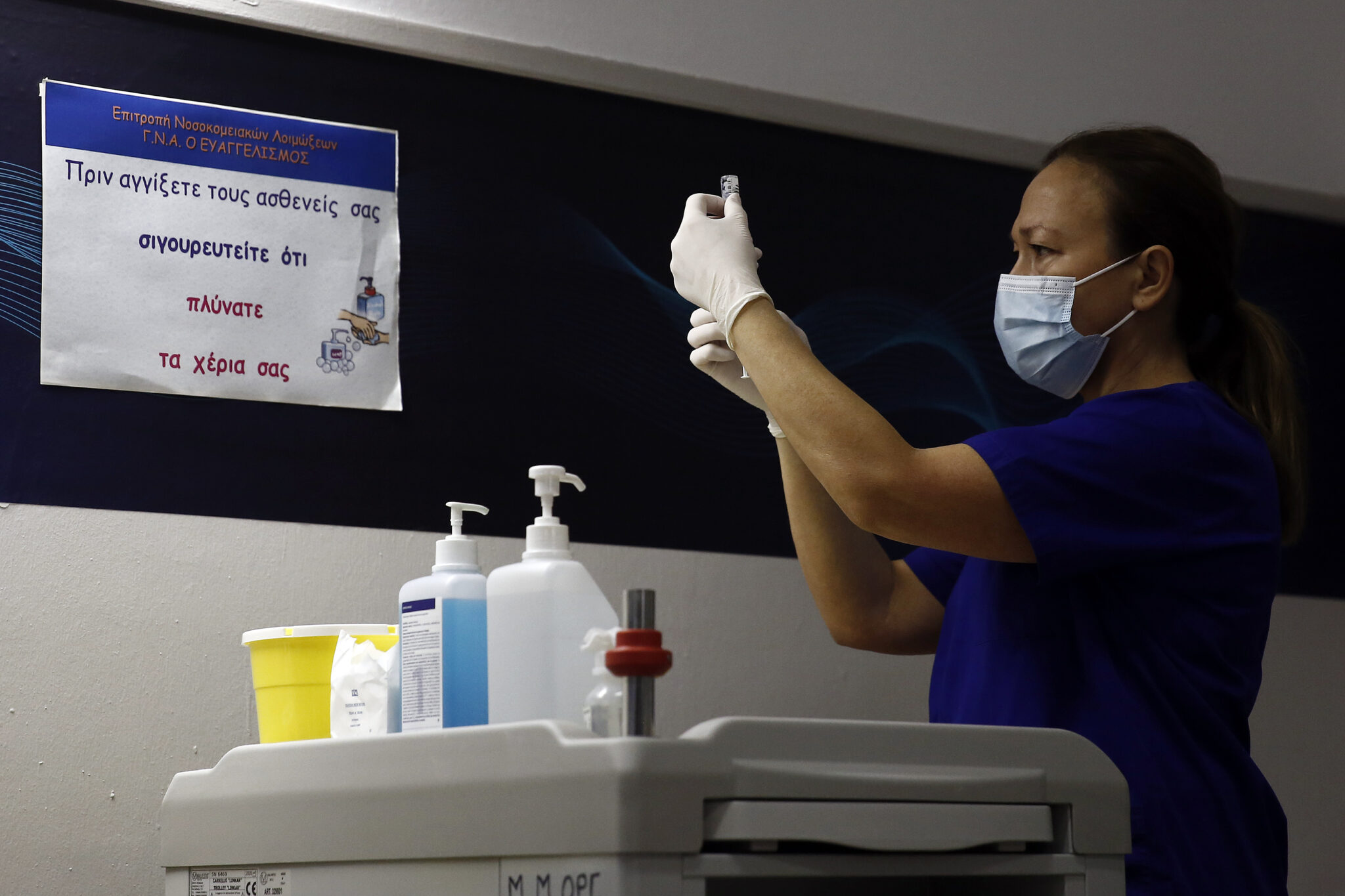 Έρχονται περιορισμοί τύπου Γαλλίας, σφίγγει ο κλοιός για ανεμβολίαστους (ΒΙΝΤΕΟ)