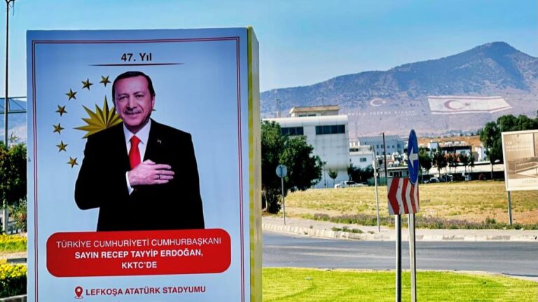 Η μπάλα είναι στα πόδια του Ερντογάν για τα Βαρώσια