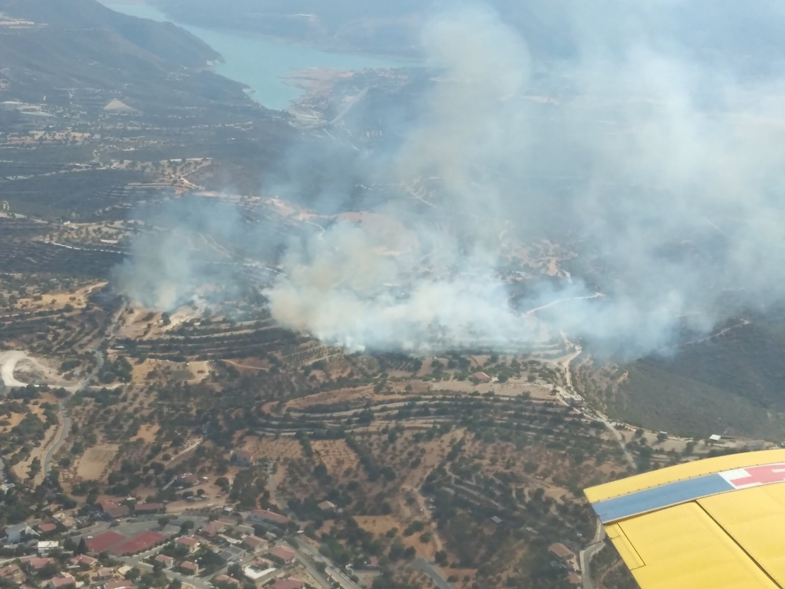 Σε "συναγερμό" η Πυροσβεστική: Πυρκαγιά σε δύο μέτωπα στην επαρχία Λεμεσού