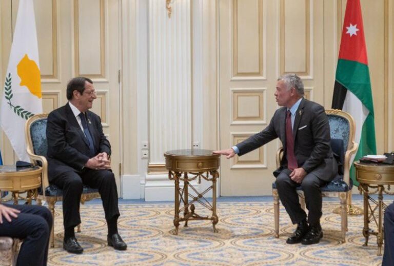 Eνημέρωσε τον Βασιλιά της Ιορδανίας για τις προκλήσεις στα Βαρώσια ο ΠτΔ