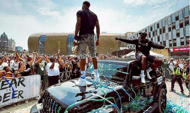 Γιάννης: «Θανάση τα καταφέραμε αδερφέ, κανείς δεν μπορεί να μας το πάρει»