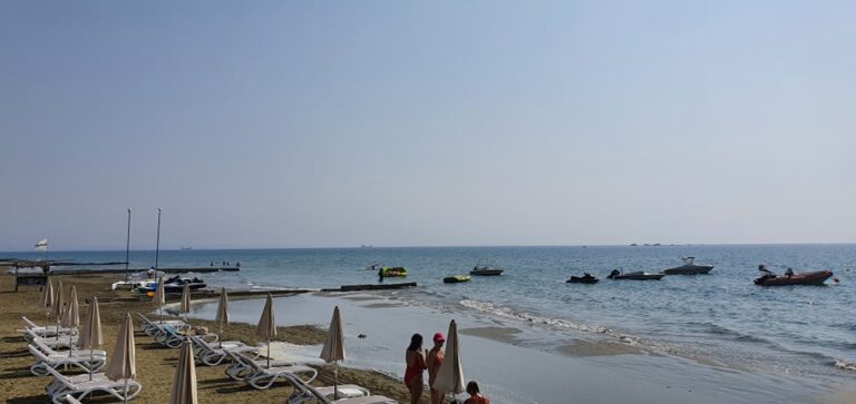 Στο νοσοκομείο ανήλικη που κινδύνευσε να πνιγεί (ΦΩΤΟ)