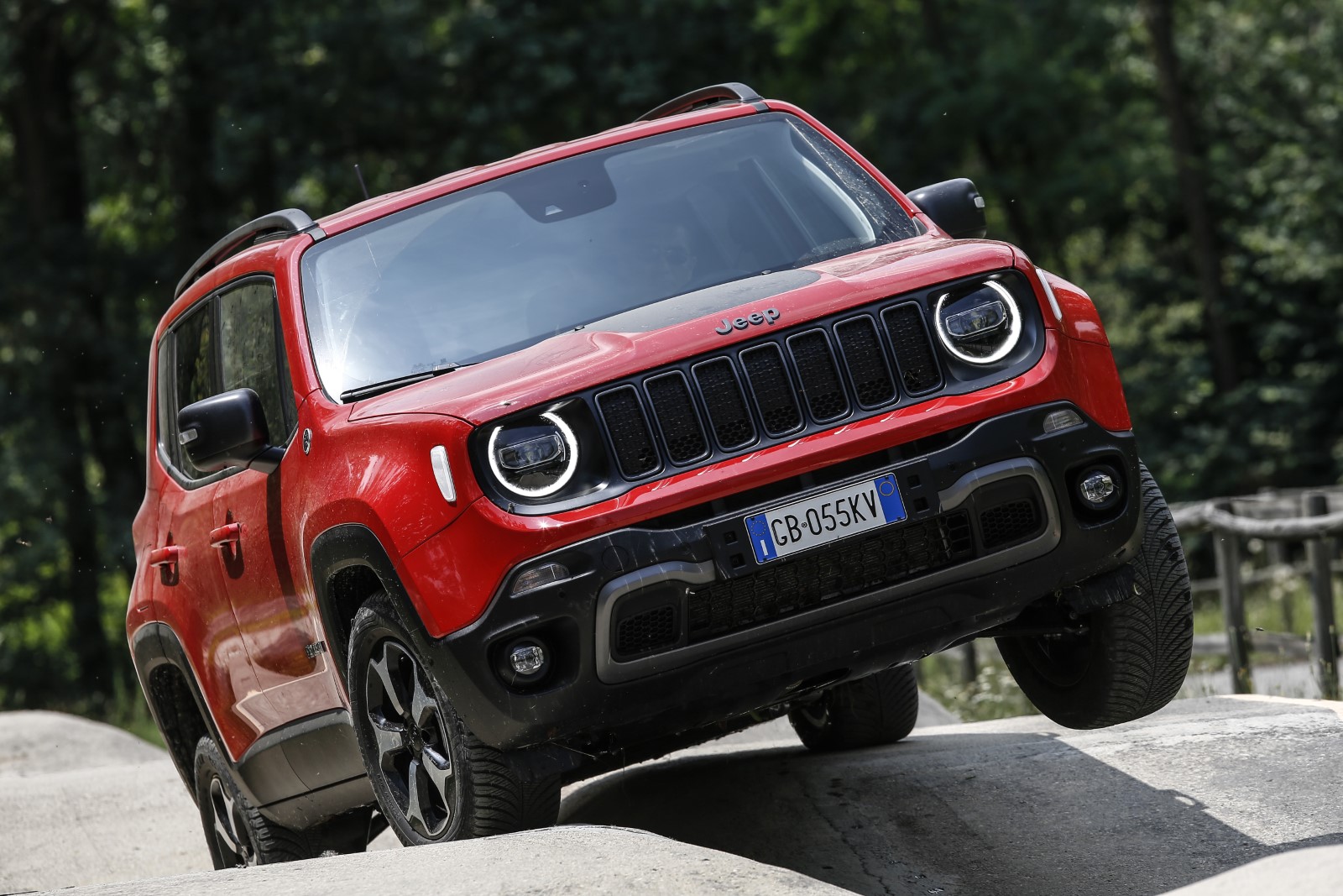 Πέντε μοντέλα της Jeep® στην κορυφή των γερμανικών βραβείων OFF ROAD