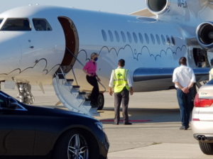 ΦΩΤΟ: Έφτασε στην Κύπρο η Ούρσουλα Φον Ντερ Λάιεν