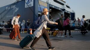 Αυξάνονται δραματικά οι αριθμοί: Πάνω από 1000 νέα κρούσματα στην Ελλάδα