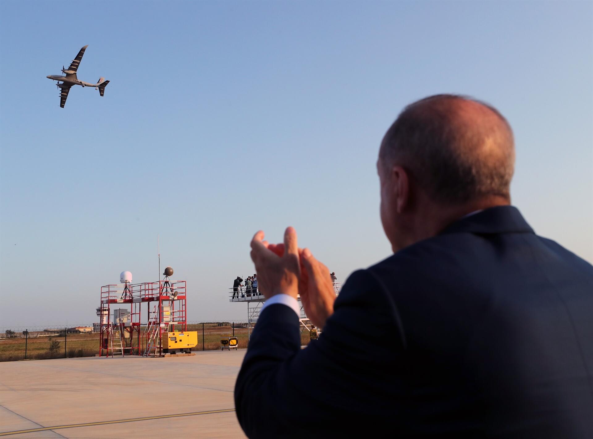 Αυτό είναι το νέο μη επανδρωμένο αεροσκάφος των Τούρκων (ΦΩΤΟ)