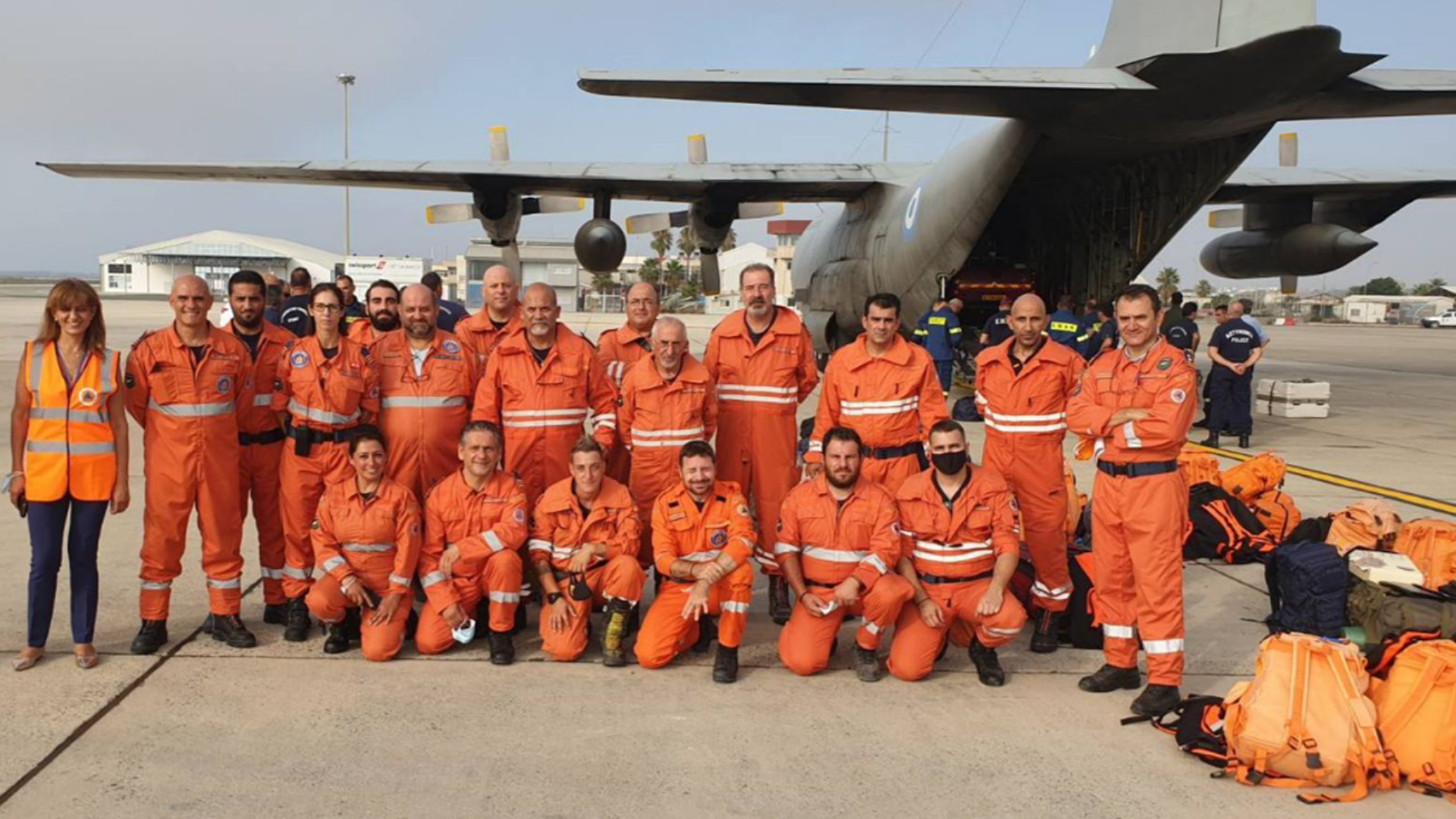 Στη μάχη με τις φλόγες από την πρώτη στιγμή η κυπριακή αποστολή στην Ελλάδα