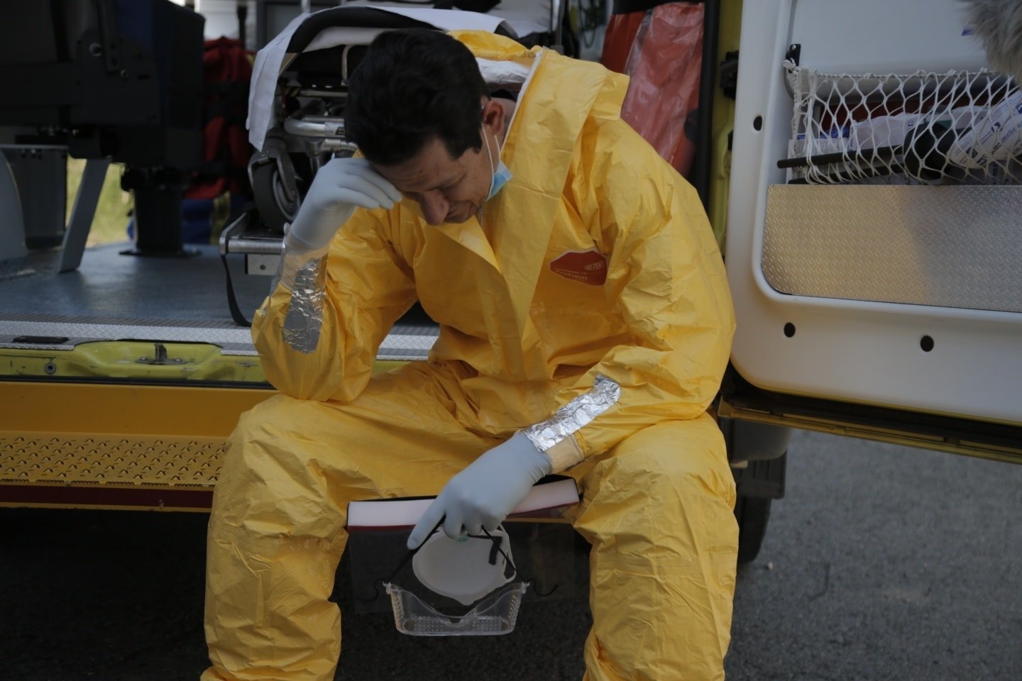 "Βροχή" οι κλήσεις για ασθενοφόρα, σχεδόν 10 χιλιάδες λόγω κορωνοϊού