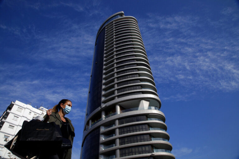 Τα δυο σενάρια για το Φθινόπωρο και ο φόβος για νέες μεταλλάξεις