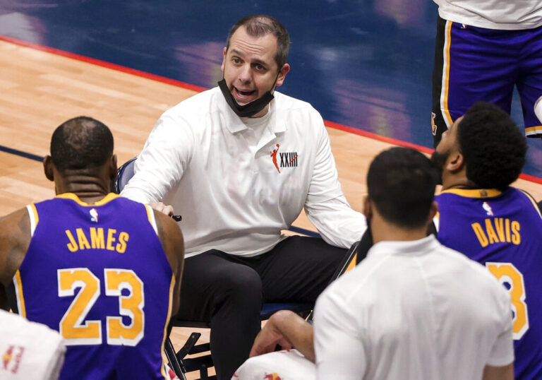 Υπέγραψε νέο συμβόλαιο με τους Λέικερς ο Φρανκ Βόγκελ