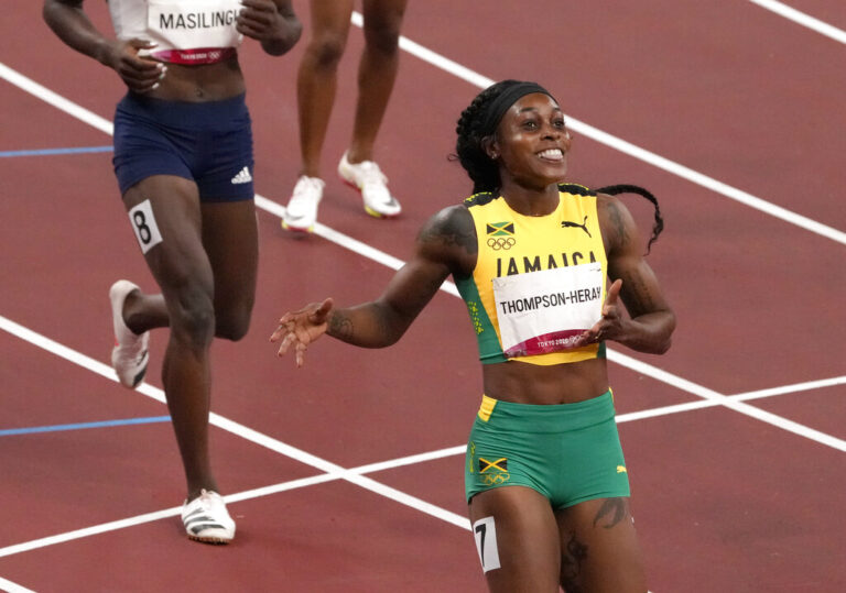 Σάρωσε και τα 200μ. η Τόμπσον και έκανε… νταμπλ