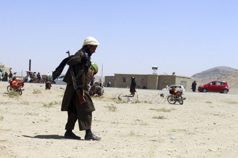 Σε επείγουσες διαβουλεύσεις τοπικά και διεθνώς ο Πρόεδρος του Αφγανιστάν