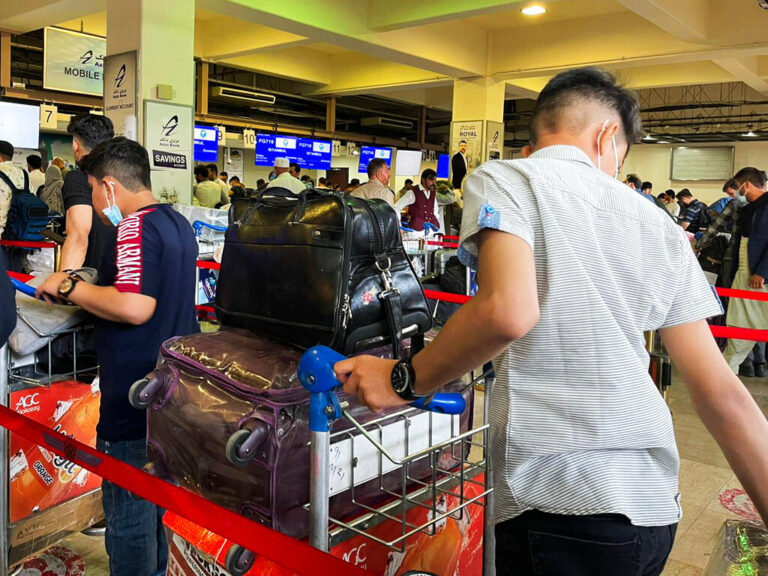 Απομακρύνει το προσωπικό της πρεσβείας της από την Καμπούλ η Σουηδία