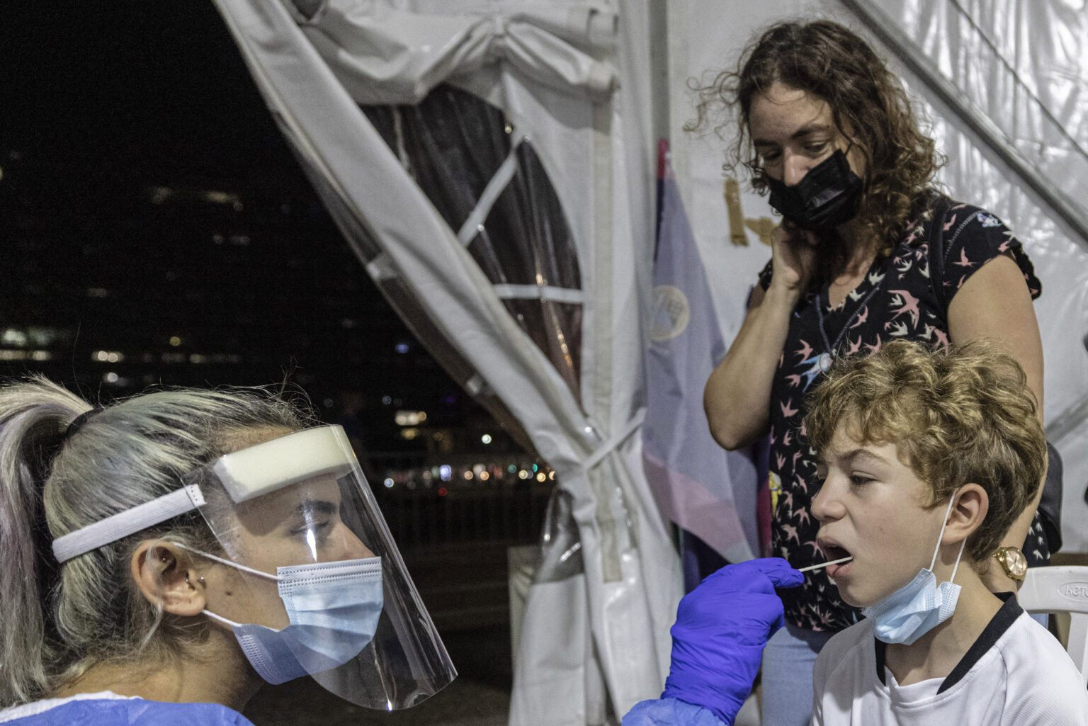 Το Ισραήλ κάνει μαζικά τεστ αντισωμάτων για τα παιδιά τριών ετών και άνω