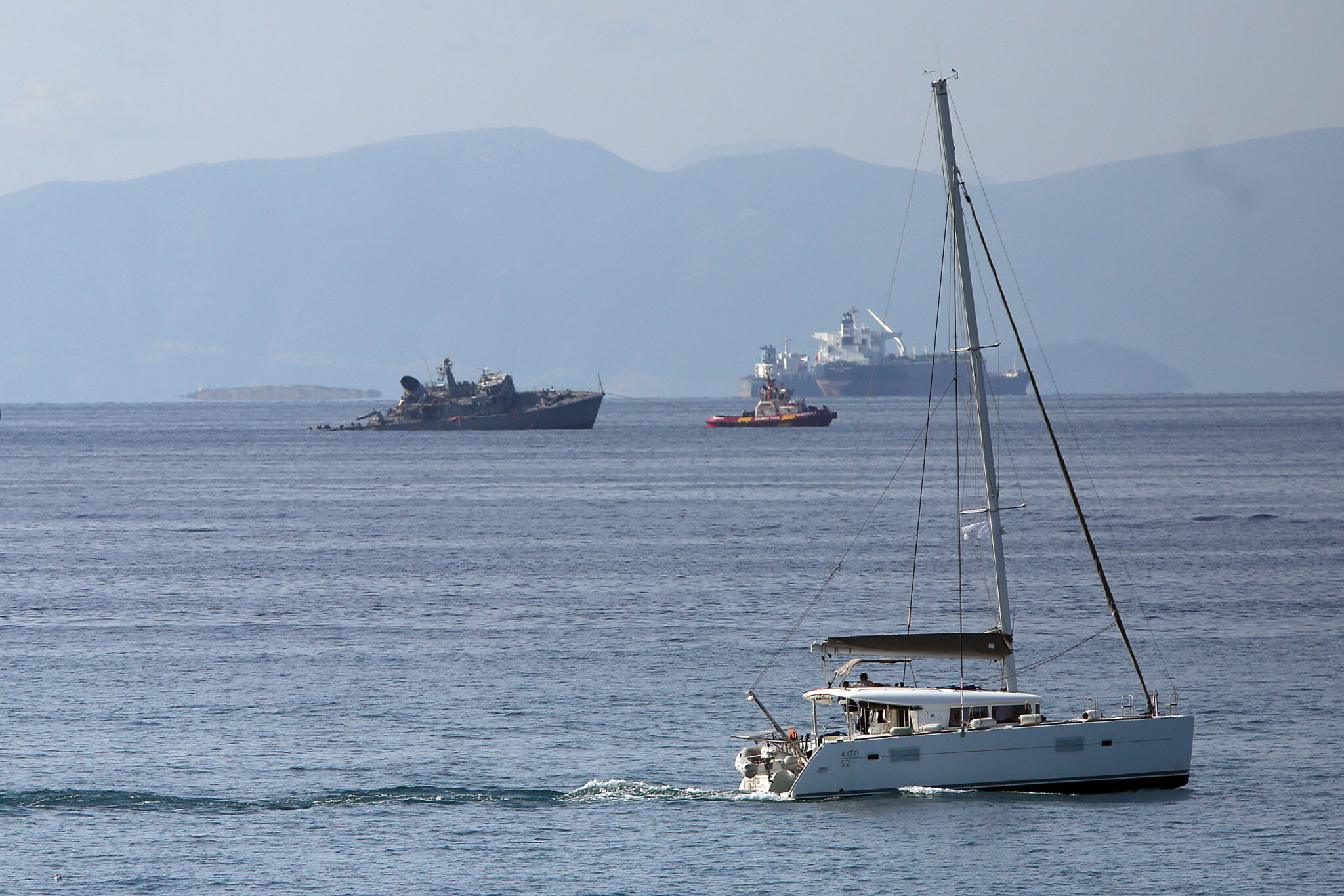 Σκάφος με 18 επιβαίνοντες βυθίστηκε στα ανοικτά της Μήλου