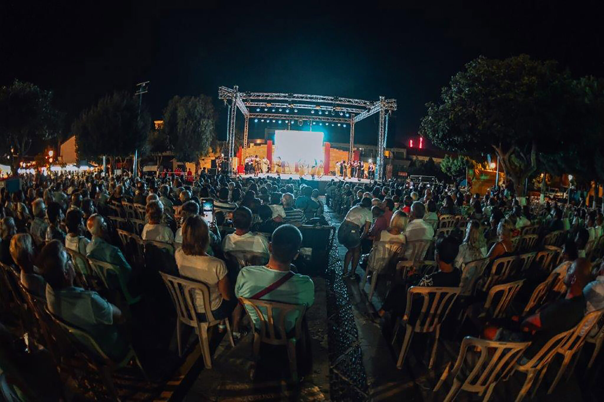 Ακόμη ένα καλοκαίρι χωρίς φεστιβάλ και χοροεσπερίδες στα χωριά της Κύπρου;