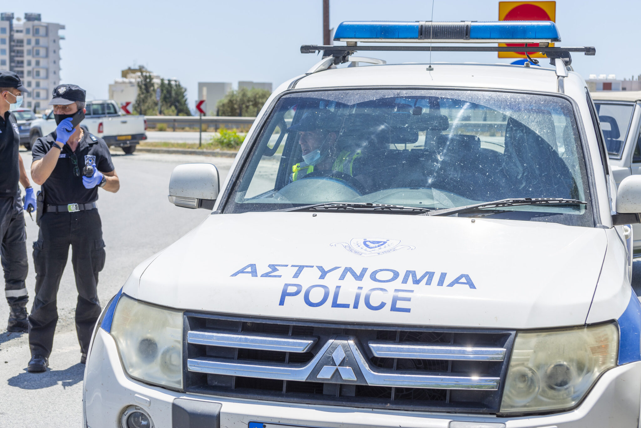 Τρία άτομα στο ΓΝ Λάρνακας μετά από τροχαία σύγκρουση στον Μαζωτό