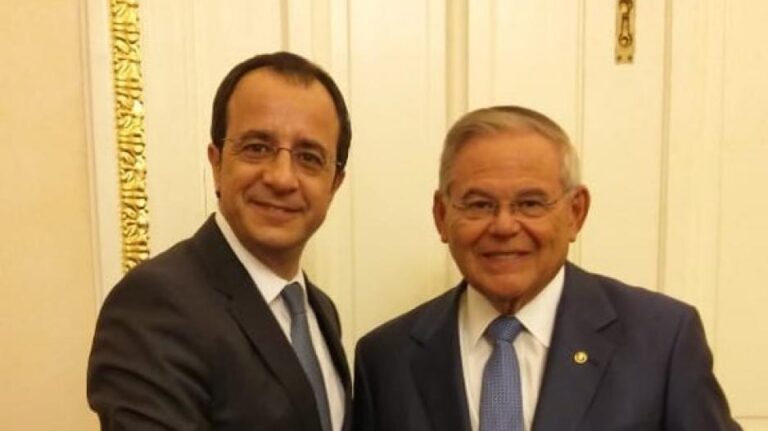 Ισχυρά μηνύματα κατά Τουρκίας θα στείλει και από τη Λευκωσία ο Μενέντεζ (ΒΙΝΤΕΟ)