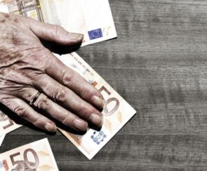 Έξαρση παράνομων εράνων, προειδοποιεί τους πολίτες το ΥΠΕΣ