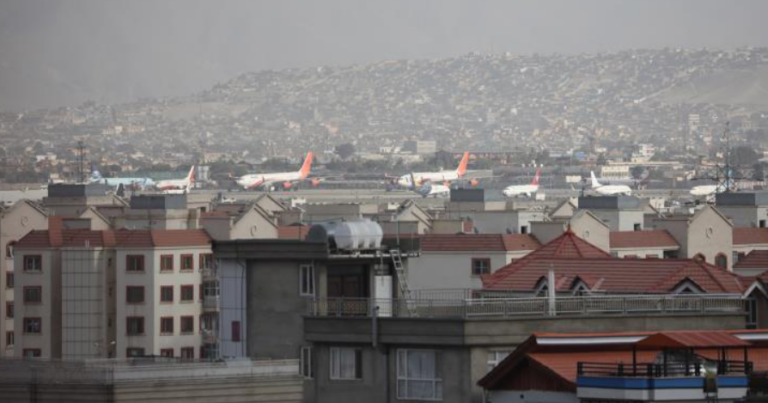 Αφγανός φρουρός σκοτώθηκε στο αεροδρόμιο της Καμπούλ