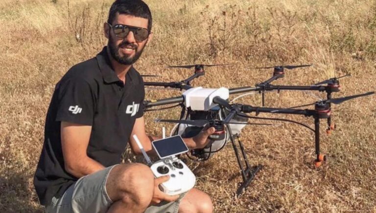 ΦΩΤΟ: "Η δύναμη για τον συνάθρωπό του τον ώθησε να πάει στο μέτωπο της φωτιάς"