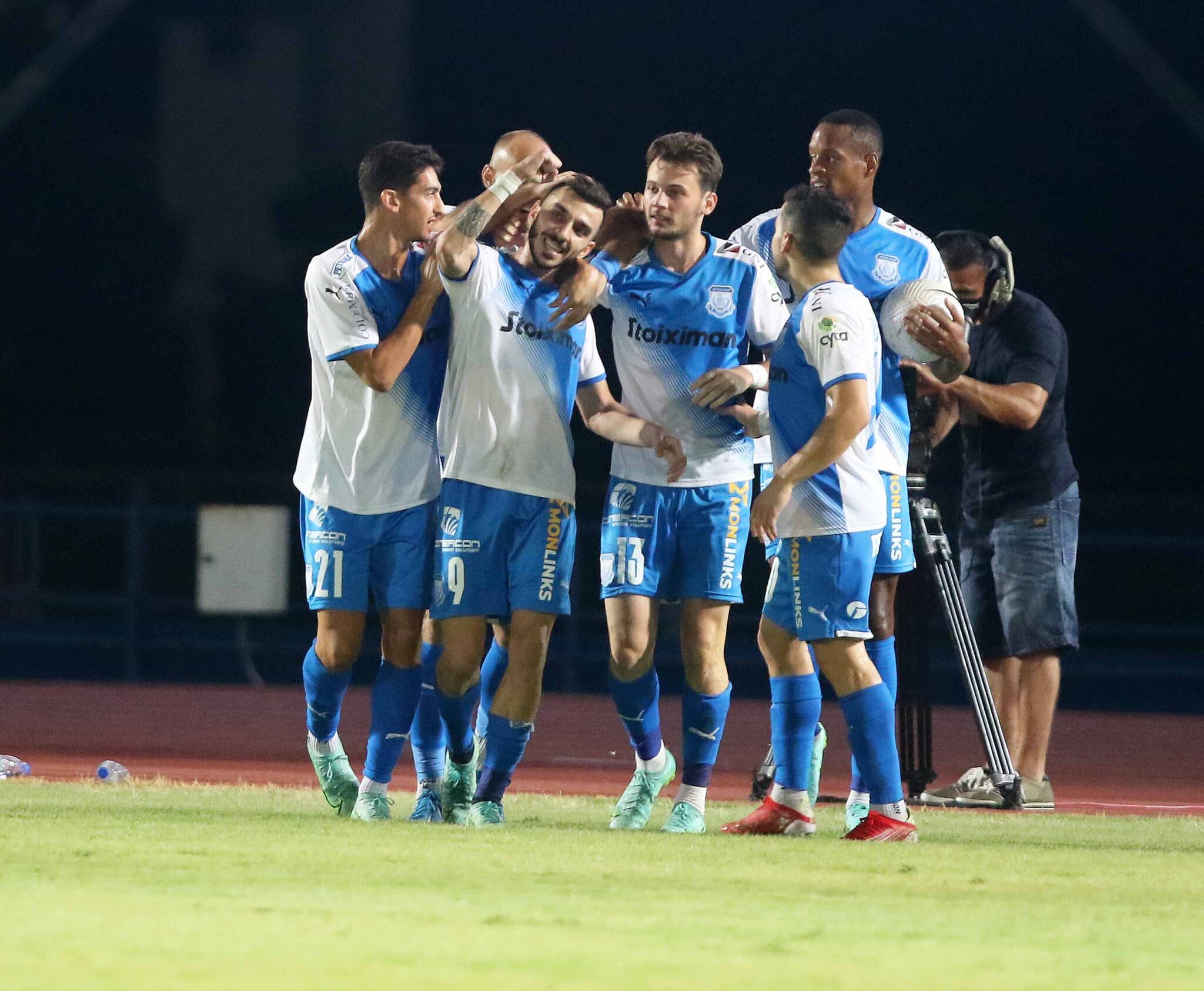 Πίττας και… ποδαρικό με το «δεξί» για τον Απόλλωνα