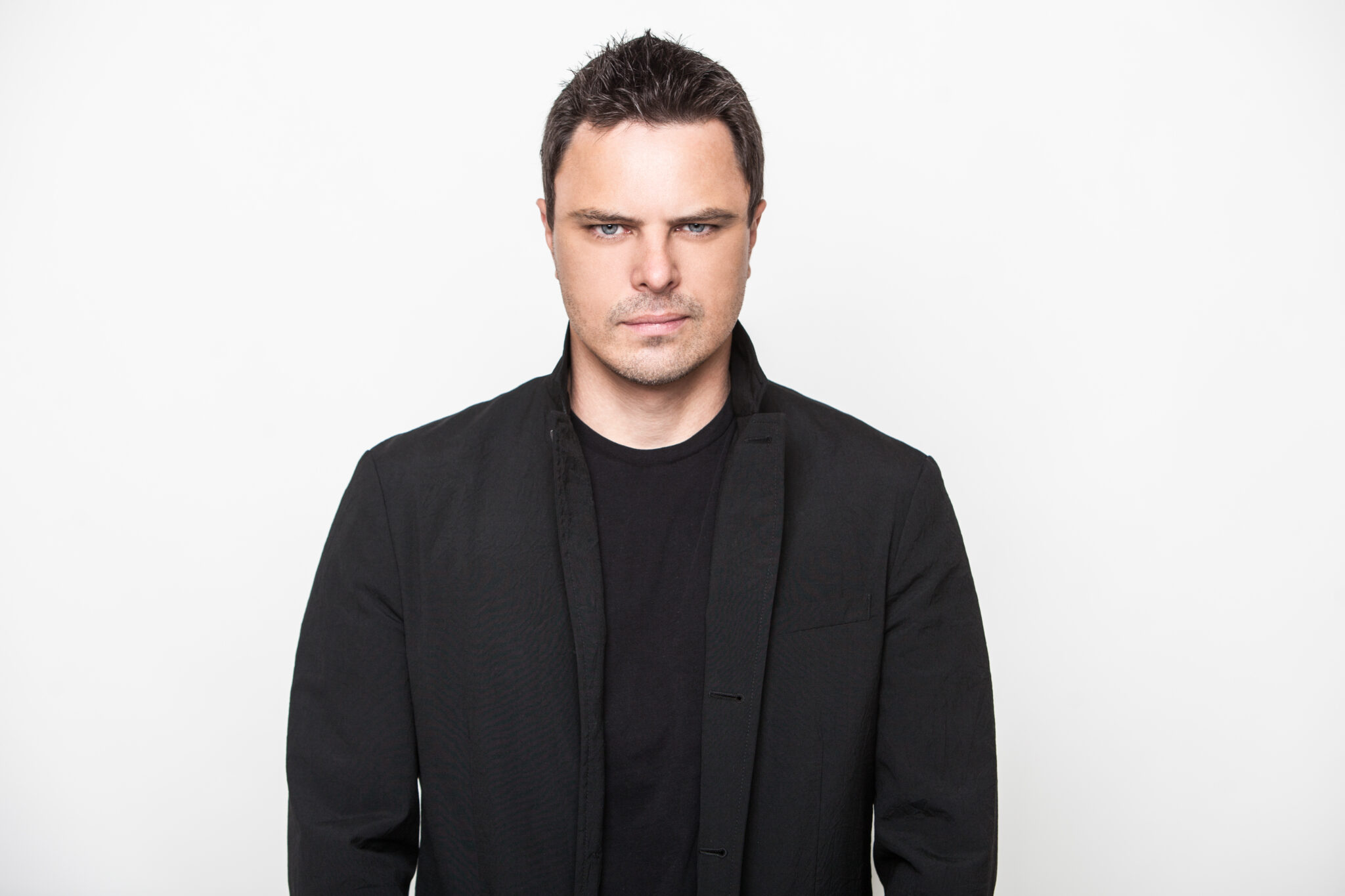 Ο παγκοσμίου φήμης DJ και παράγωγος Markus Schulz  για μια εμφάνιση