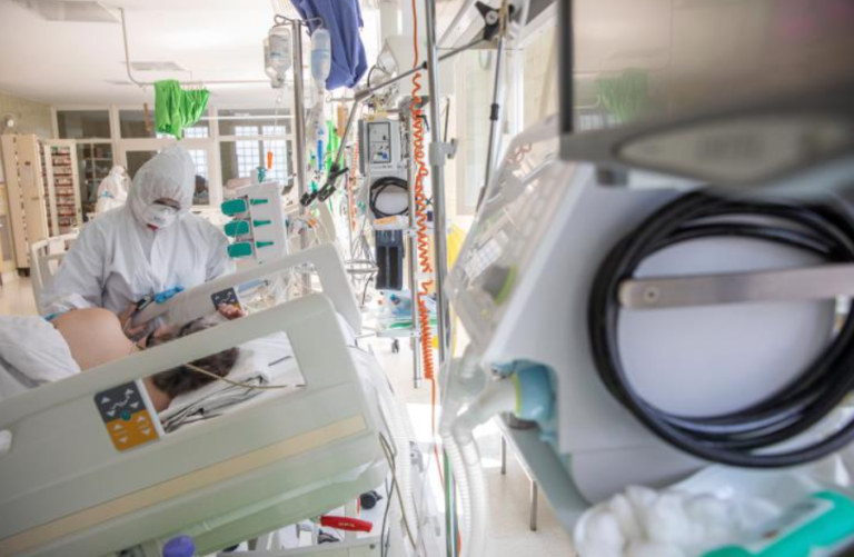 Αυξάνονται δραματικά τα κρούσματα, χάνονται συνεχώς ανθρώπινες ζωές