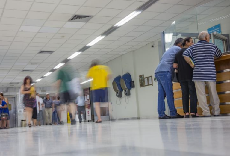 Ασθενείς φοβούνται να καταγγείλουν περιστατικά κακομεταχείρισης στα νοσοκομεία