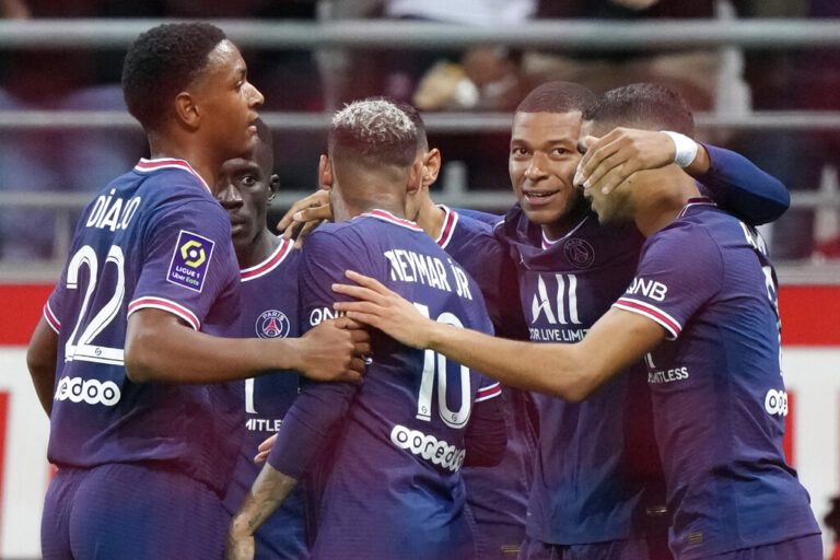 «Καθάρισε» με Εμπαπέ στο ντεμπούτο του Μέσι η Παρί