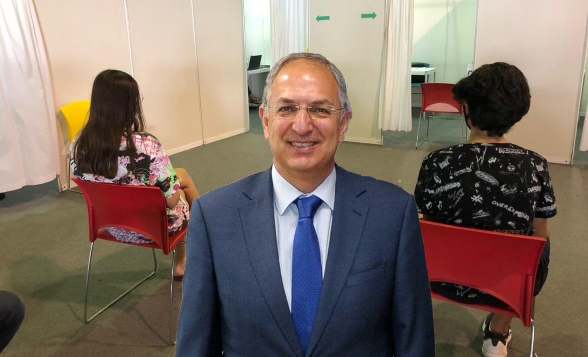 Παραδειγματίζει ο Καδής: Εμβολίασε τα παιδιά του και απαντά σε ανησυχίες γονέων