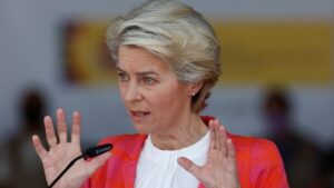 Έκκληση Φον ντερ Λάιεν προς τις χώρες να υποδεχθούν πρόσφυγες από το Αφγανιστάν