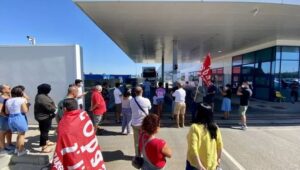 Ιταλία: 60 εργαζόμενοι απολύθηκαν με μήνυμα μέσω WhatsApp