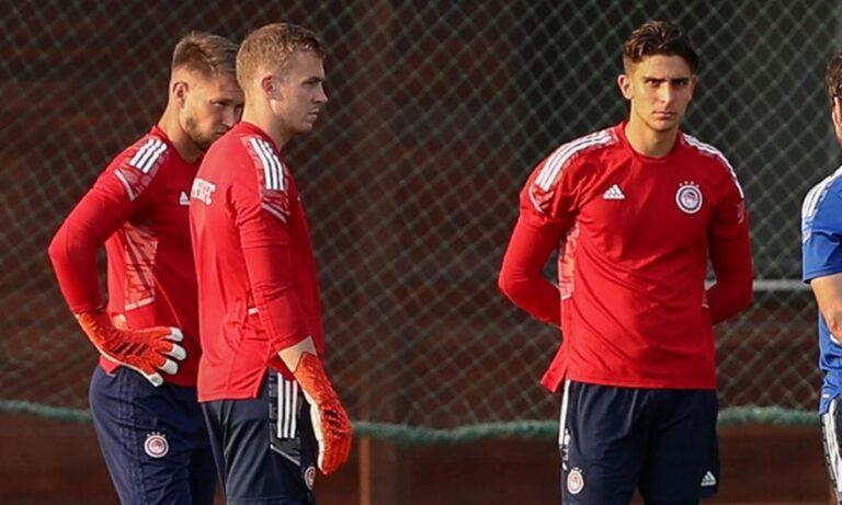 Μέρα με τη μέρα ο Βατσλίκ, αλλιώς… Τζολάκης στον Ολυμπιακό