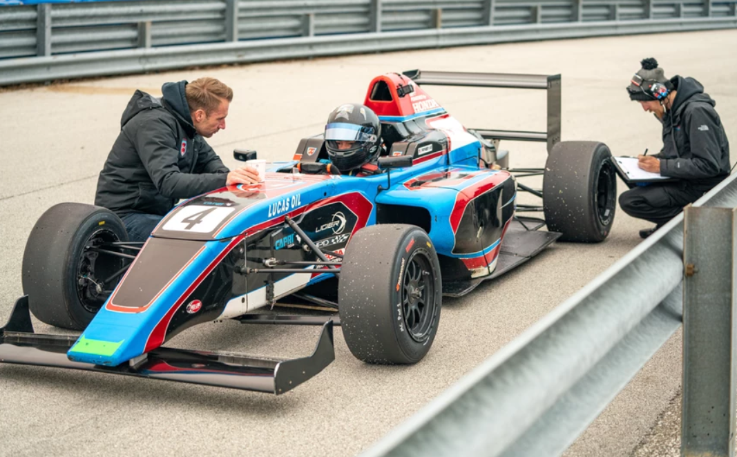 Ο νέος αστέρας του «Indy 500» μπορεί να είναι Κύπριος