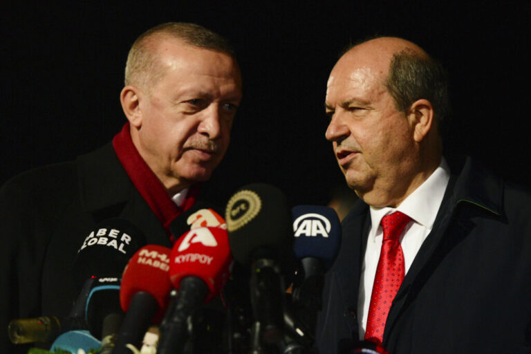 Επιμένει ο Τατάρ: Υπάρχει μόνο η λύση για δύο ανεξάρτητα χωριστά κράτη