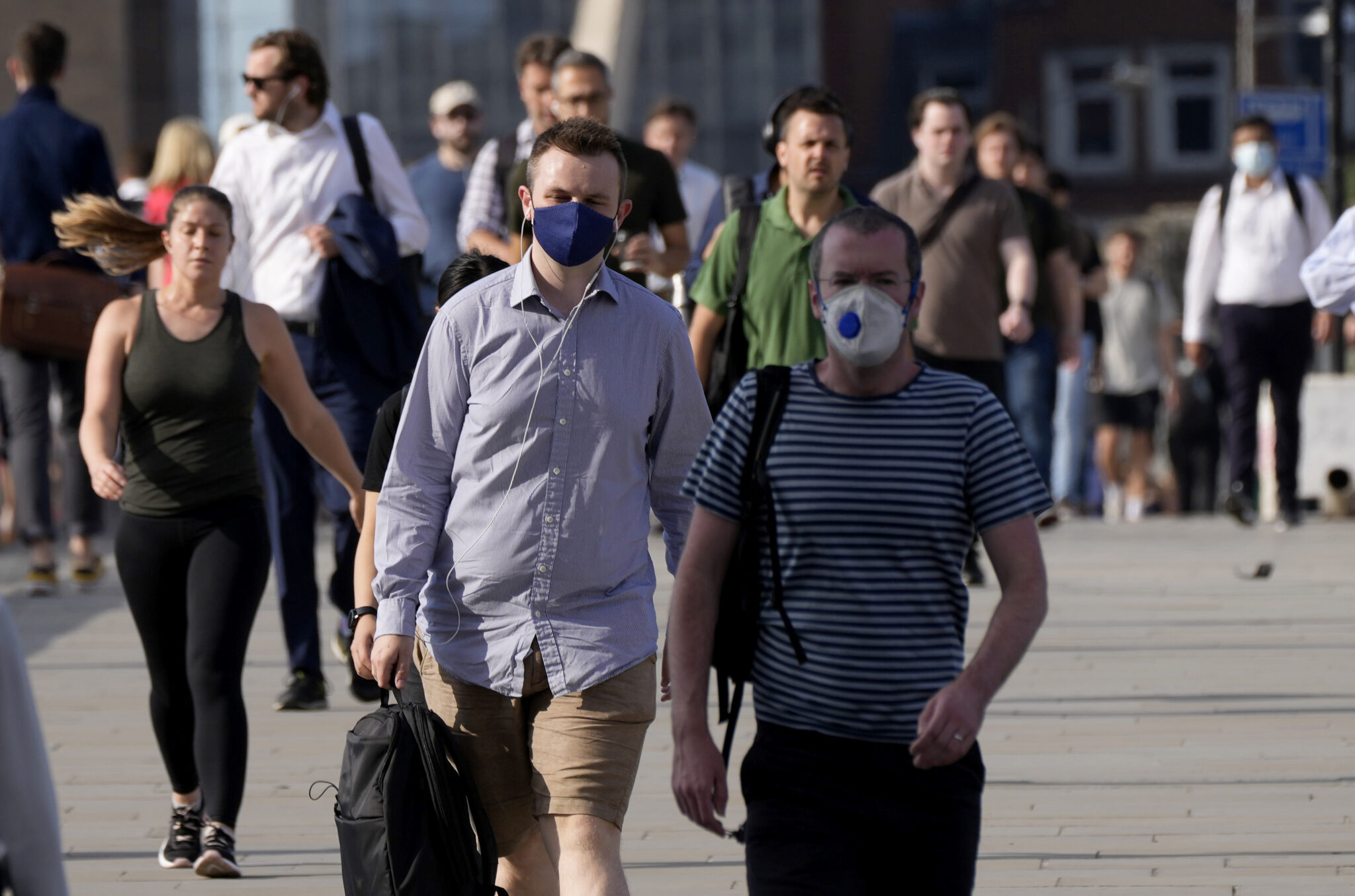 Πάνω από 7 εκατομμύρια τα κρούσματα Covid στην Αγγλία από την αρχή της πανδημίας