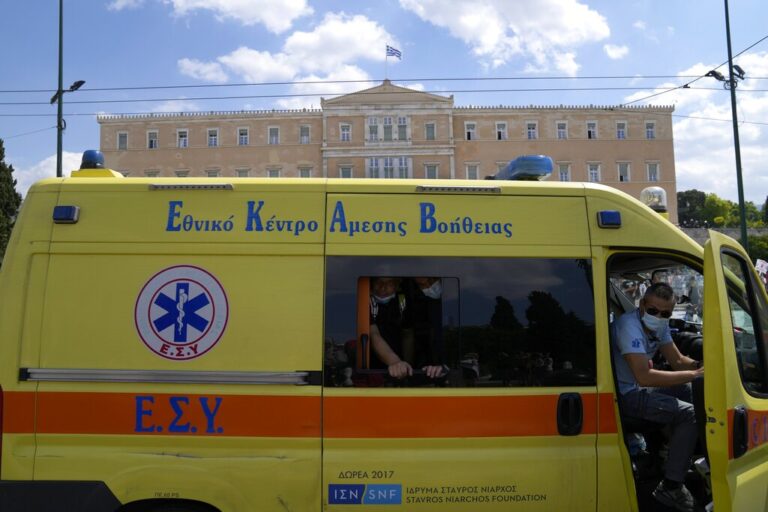 44 ασθενείς "έσβησαν" λόγω κορωνοϊού στην Ελλάδα, 2.187 νέα κρούσματα