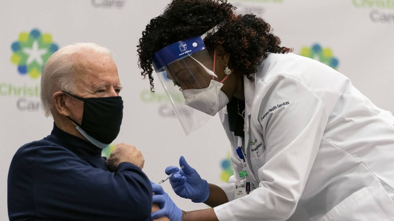 Εμβολιάζεται με τρίτη δόση ο Τζο Μπάιντεν