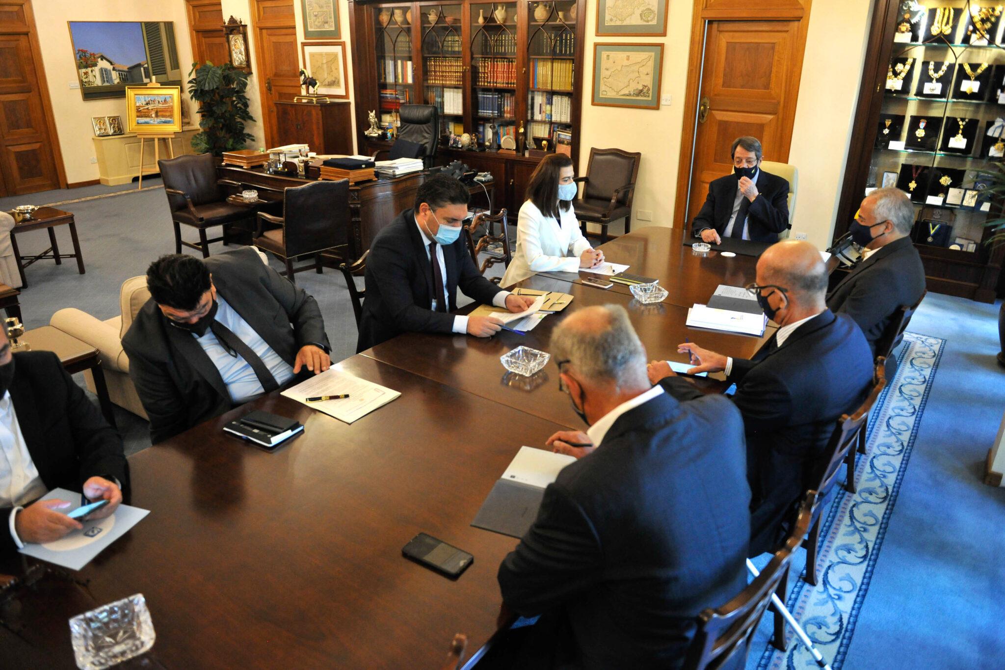 Κρίσιμη συνάντηση για τη μείωση της τιμής του ηλεκτρικού ρεύματος