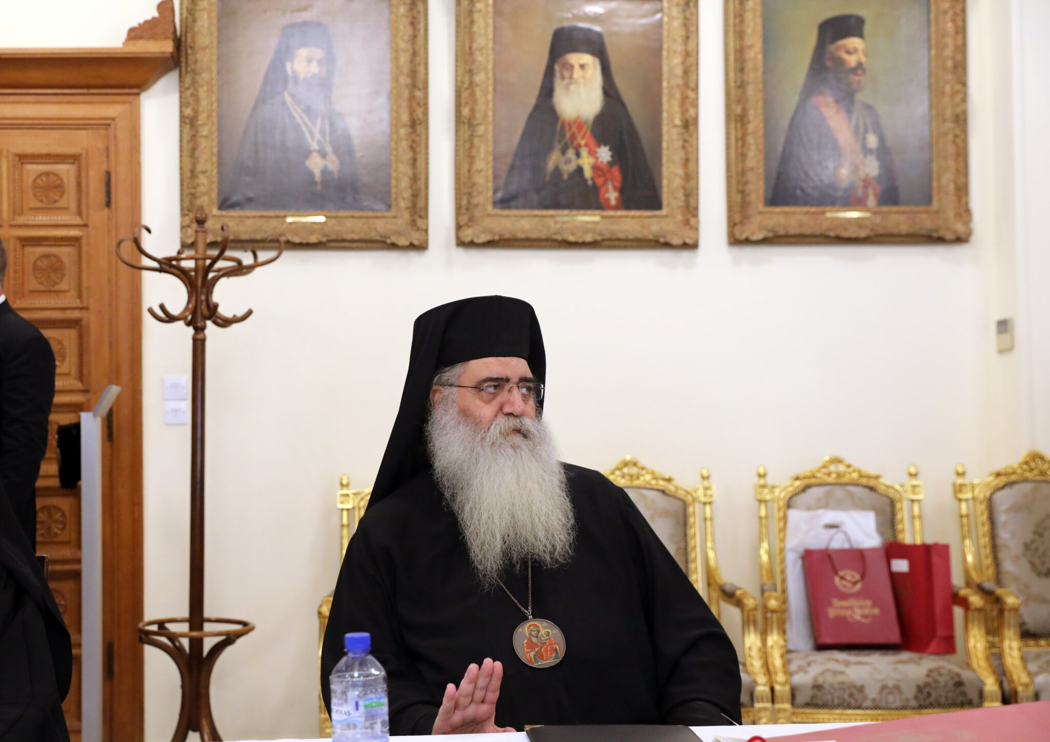 "Τον Μόρφου, άλλα τον καίνε φαίνεται…" και κάνει εκστρατεία για να προκαλεί