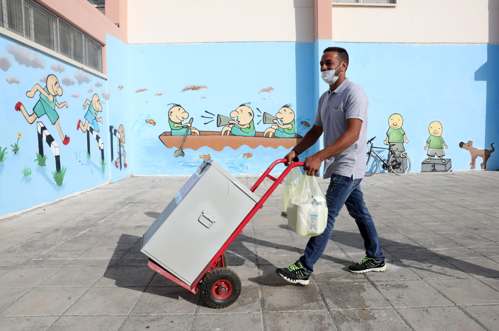 Πόσα θα γλυτώσουμε από την αναβολή των εκλογών σε Δήμους και Κοινότητες;