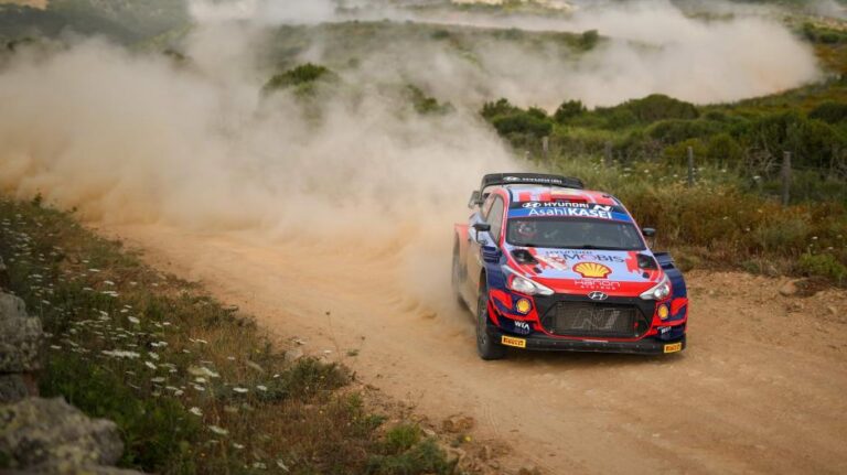 Aποστολή 4TroxoiCY Ράλλυ Ακρόπολις: 48 πληρώματα στην εκκίνηση