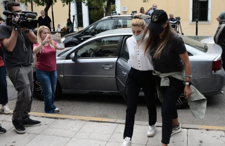 Προφυλακιστέοι η Έλενα Πολυχρονοπούλου και ο σύντροφός της για τα 7,8kg κοκαΐνης